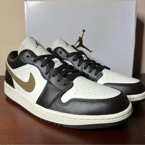Nike Air Jordan 1 Low Shadow Brown (Size 9M / 10.5W) - Picture 3 of 16